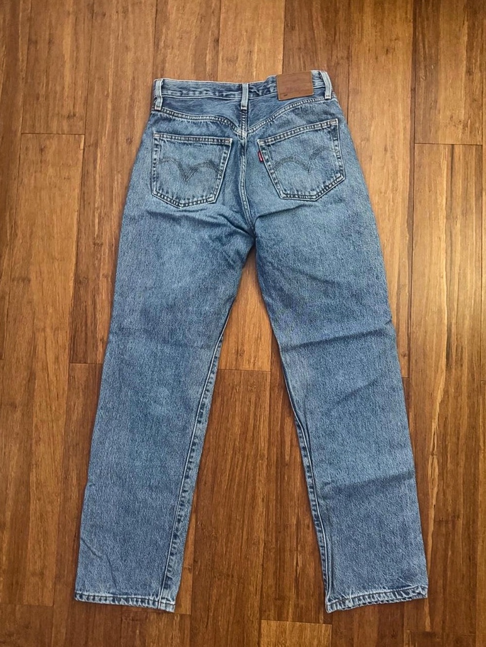 Women’s Levi’s Medium Wash 501 Jeans
